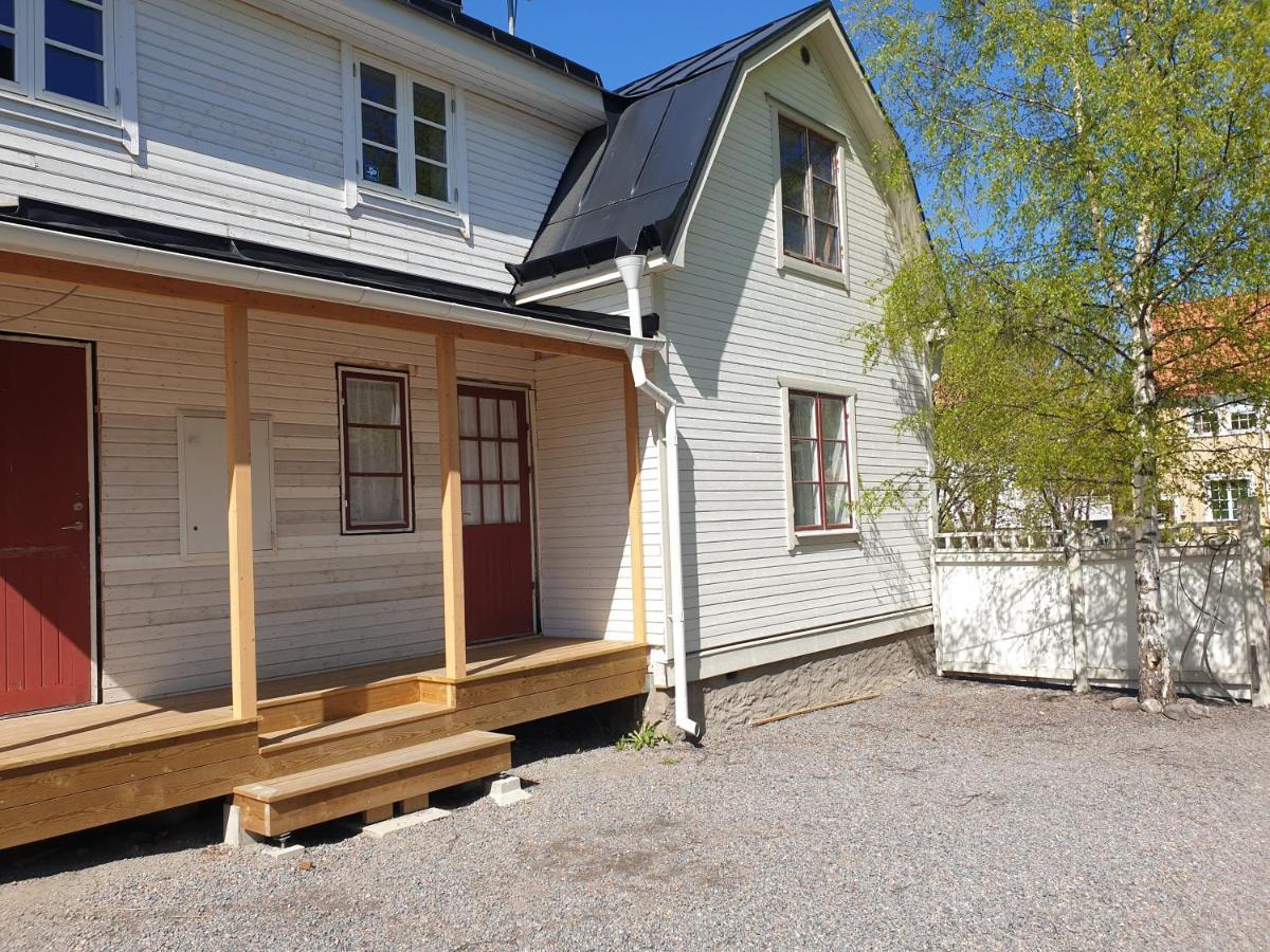 Vaelrenoverad Fin Laegenhet I Charmigt Omrade Soderhamn Exterior photo